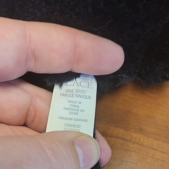 Cozy Black Cat Earmuffs for Kids - Picture 4 of 8